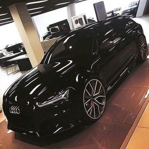 Meet your Posher, Ana